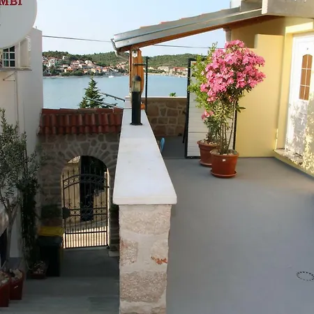 Ruzica Apartment *